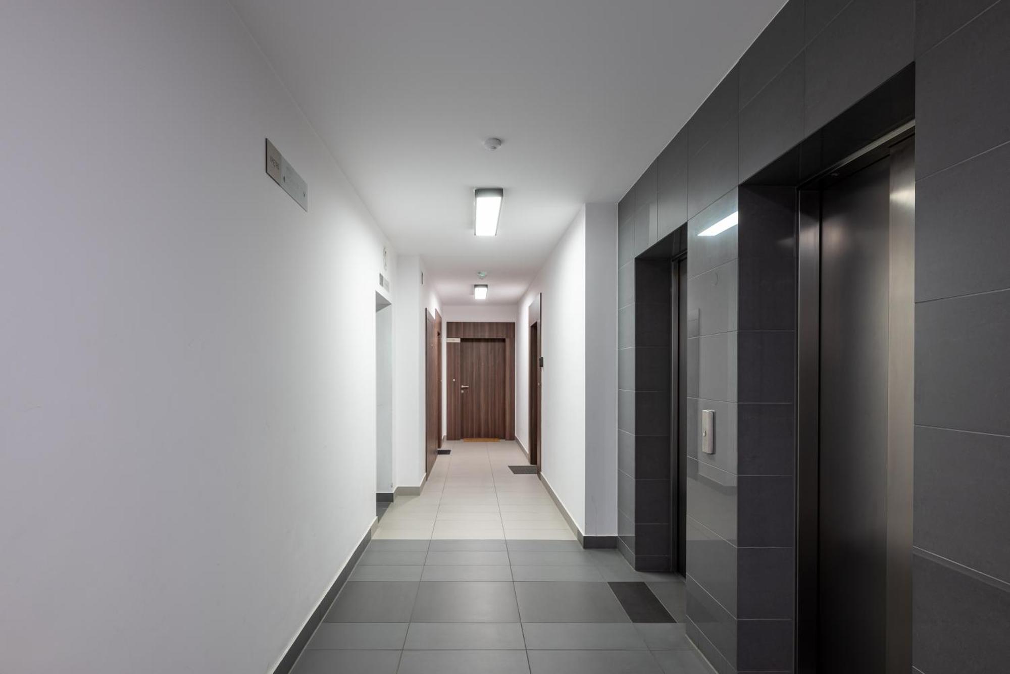 Metro Plocka Cosy Apartment Varšava Exteriér fotografie